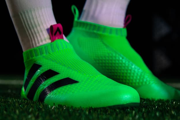 PLAY TEST: adidas ACE 16+ PURECONTROL Laceless | SOCCER.COM PLAY TEST: adidas ACE 16+ PURECONTROL Laceless | SOCCER.COM