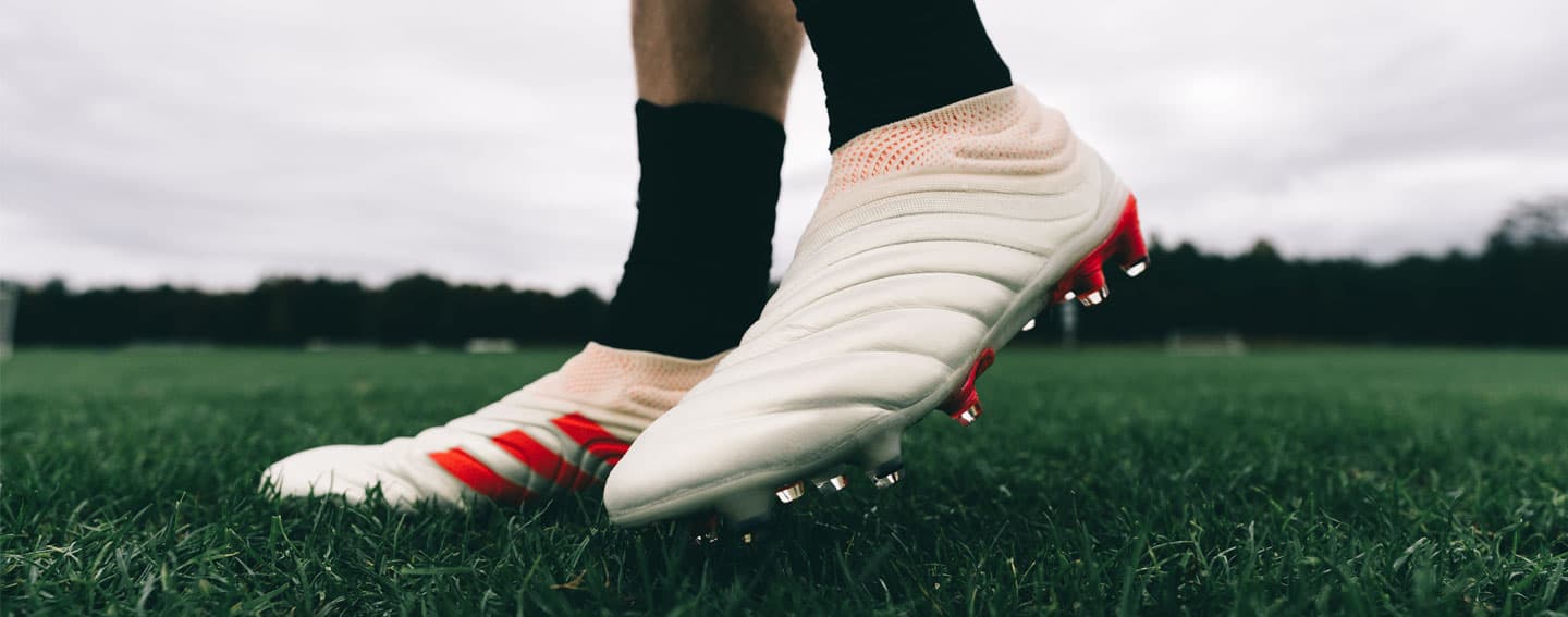Is the adidas Copa Laceless? | SOCCER.COM