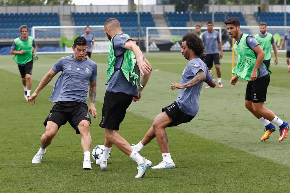 Real Madrid players train ahead of the UEFA Champions League final.
