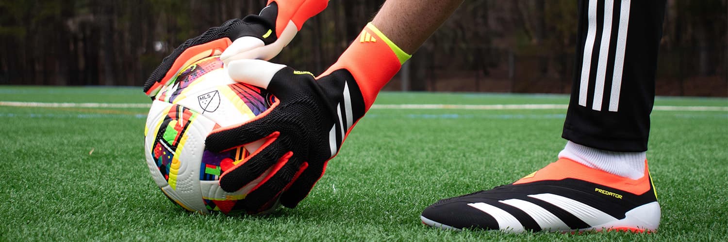 How To Buy The Best Goalkeeper Gloves Soccer Com
