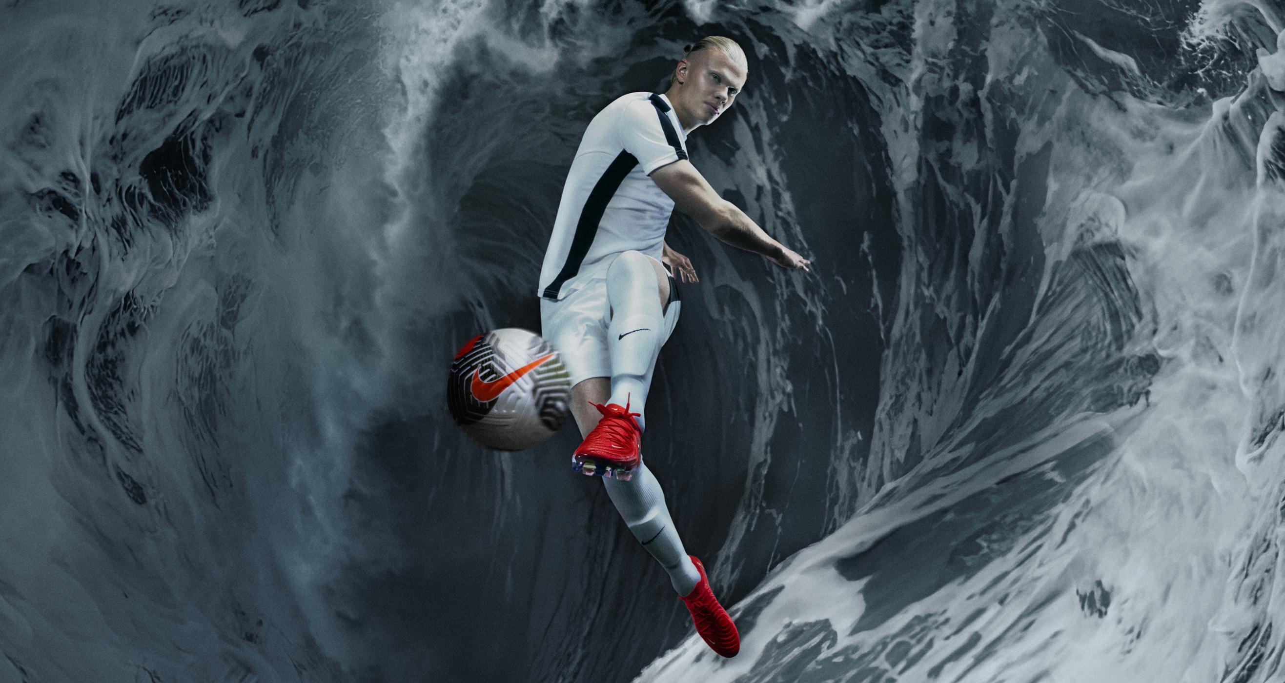 Erling Haaland's Nike Phantom GX II Force9 | SOCCER.COM