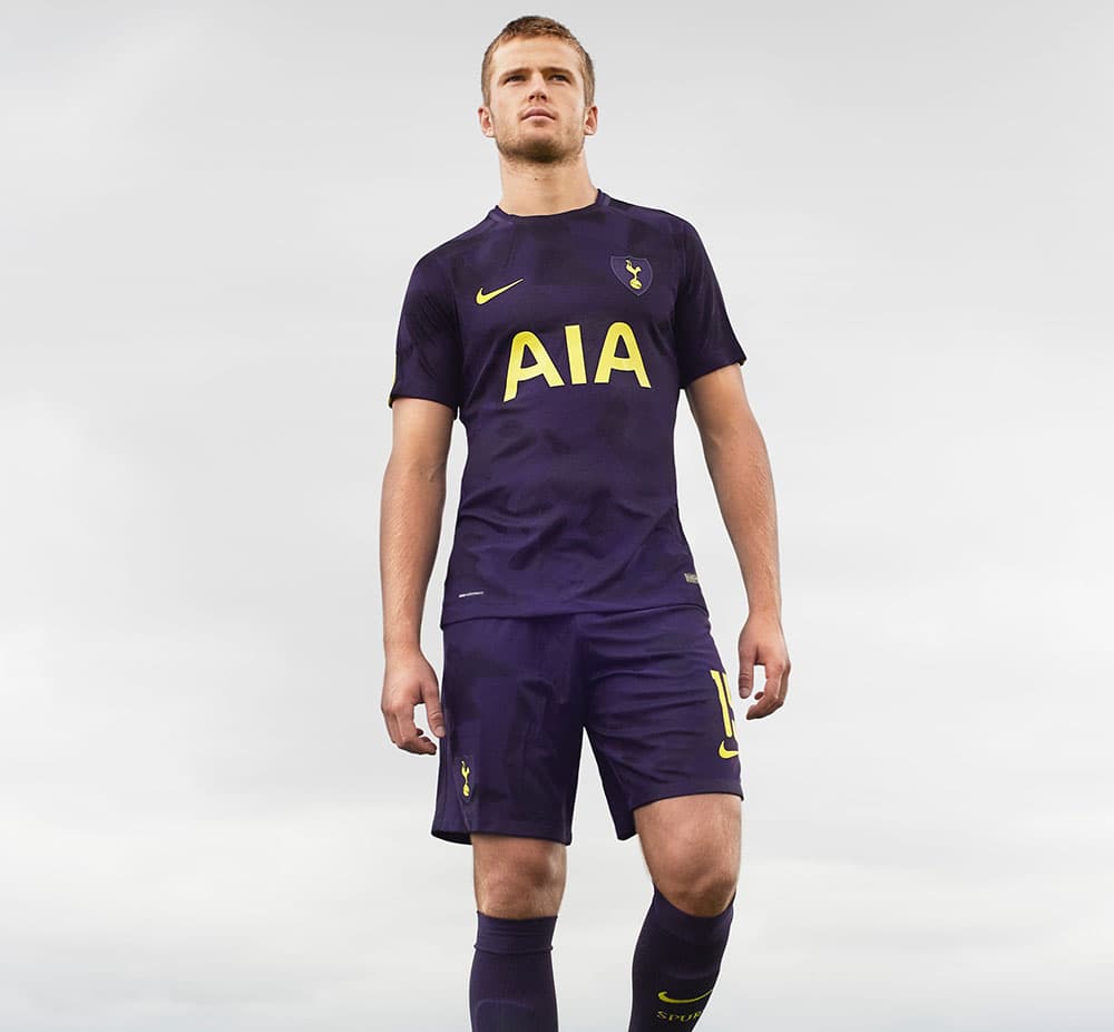 NIKE 2017-2018 Tottenham Away Goalkeeper Football Soccer T-Shirt