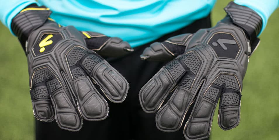 How to Buy the Best Goalkeeper Gloves