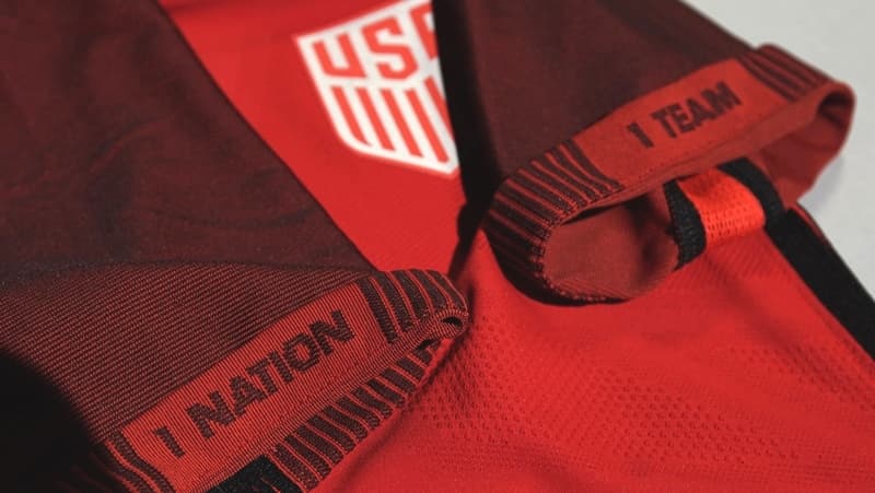 2017 US Soccer Red Jersey rel sleeves