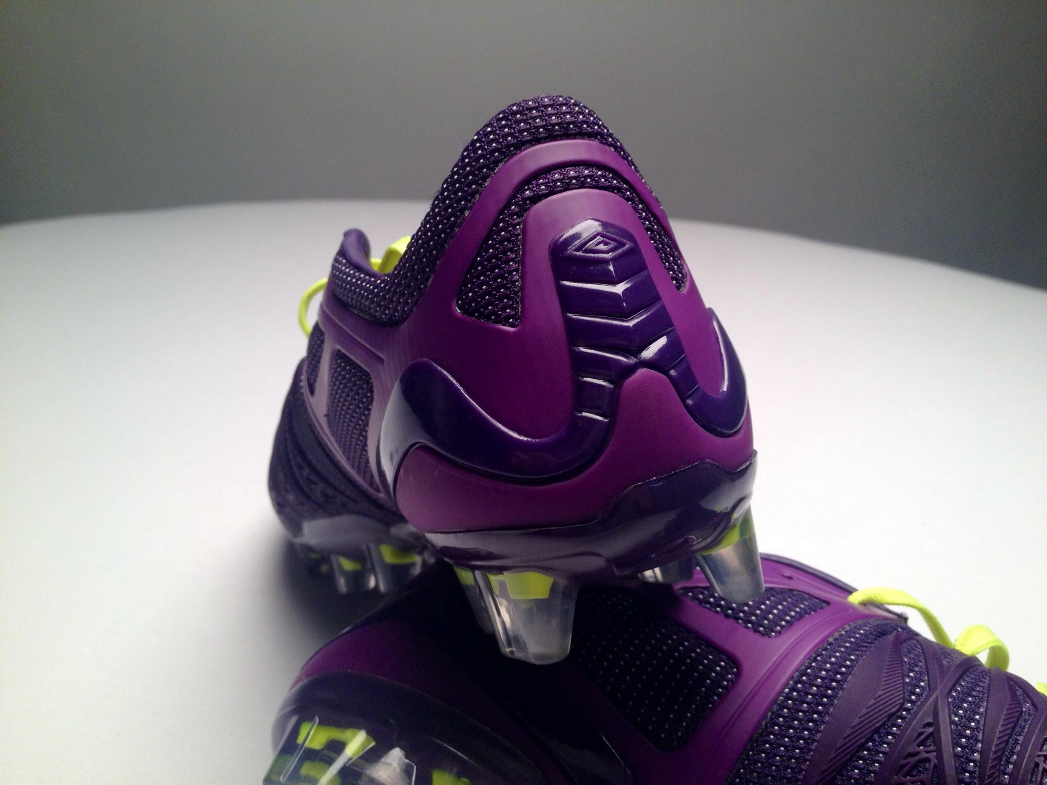 Umbro UX-1 Concept HG Review