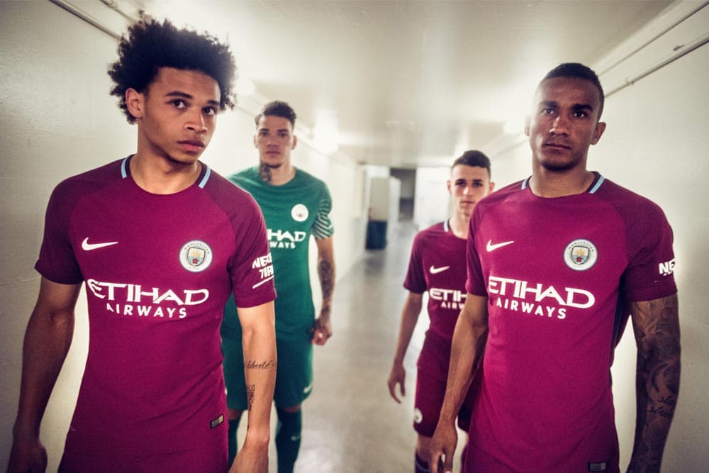 2017 18 Nike Manchester City Away Jersey Debuts In Maroon