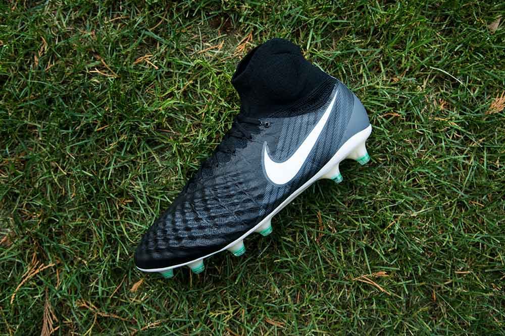 Nike Magista Obra 2 (Pitch Dark) Unboxing & Review
