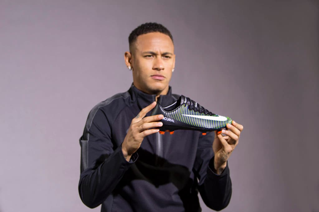 Download Back and Faster than Ever: Neymar Jr. is a Mercurial Vapor ...