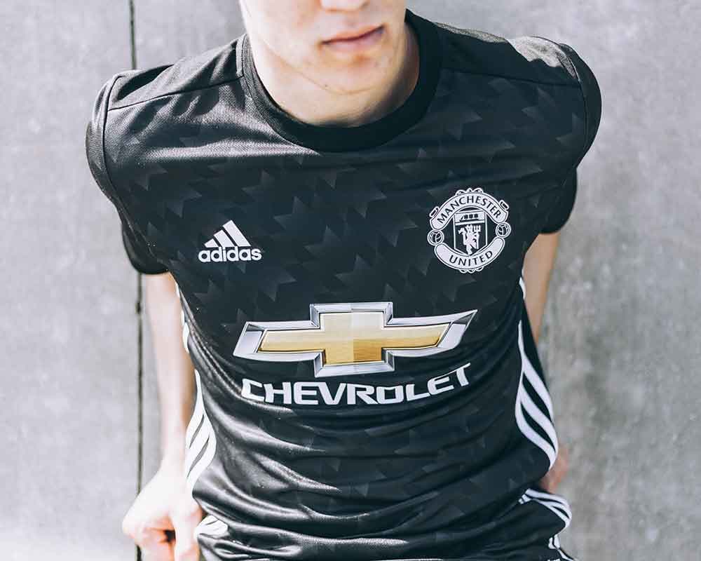 adidas, Manchester United reveal 17/18 away jersey