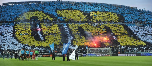 Marseille's supporters use paper sheets