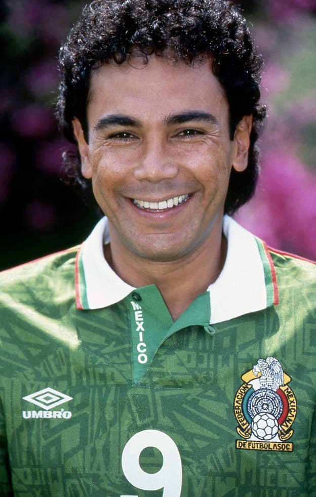 Foto retrato a la seleccion Mexicana , Copa Mundial Usa 1994 ,En la foto : Hugo Sanchez Credito : Mexsport/ David Leah Fecha : Junio 1994