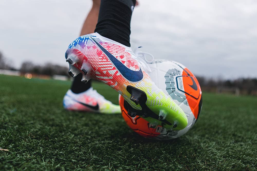 2020 Neymar Cleats Review Nike Mercurial Jogo Prismatico