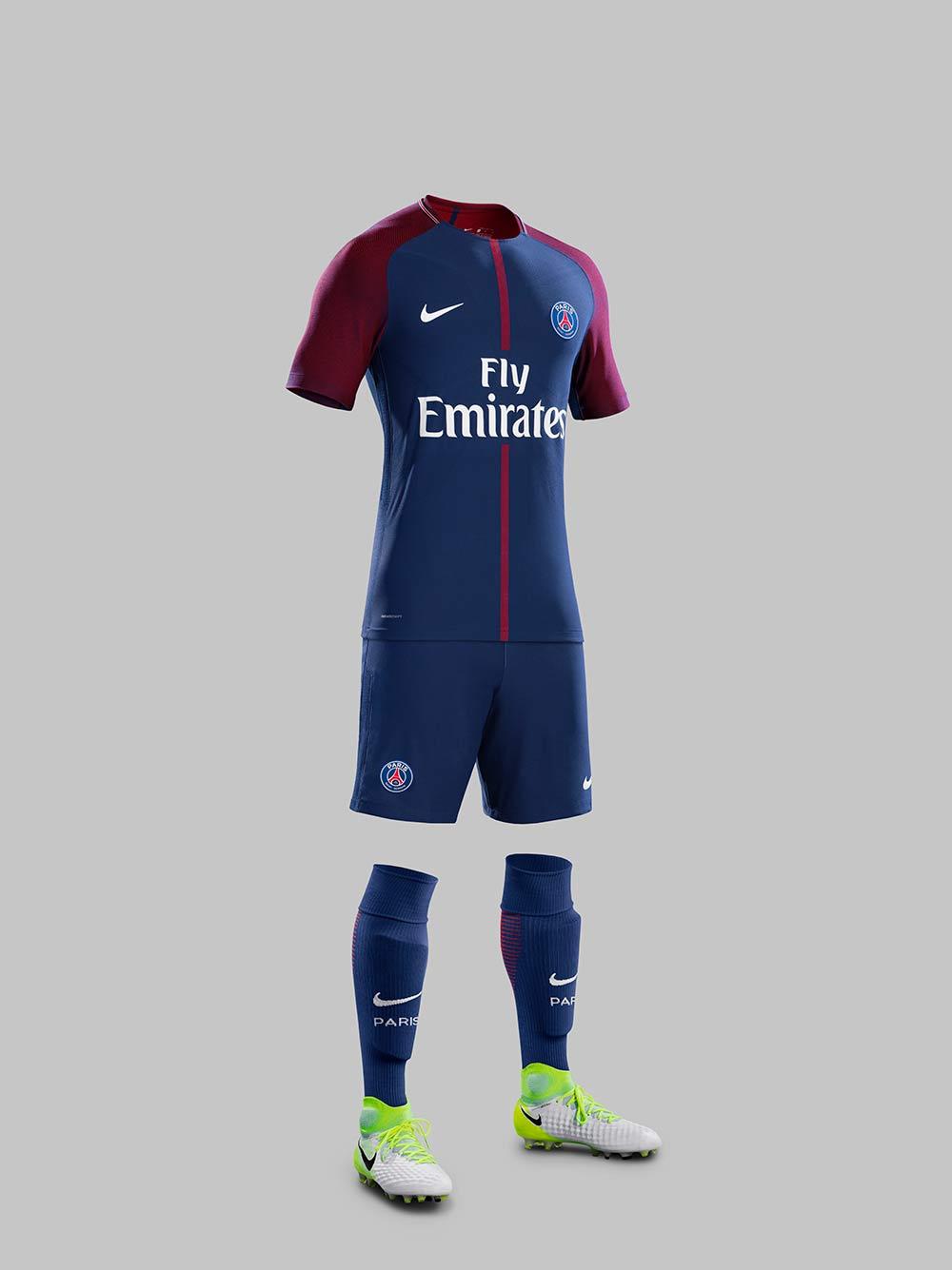 Duwen Rusland Tulpen 2017-18 Nike Paris Saint-Germain home jersey | SOCCER.COM