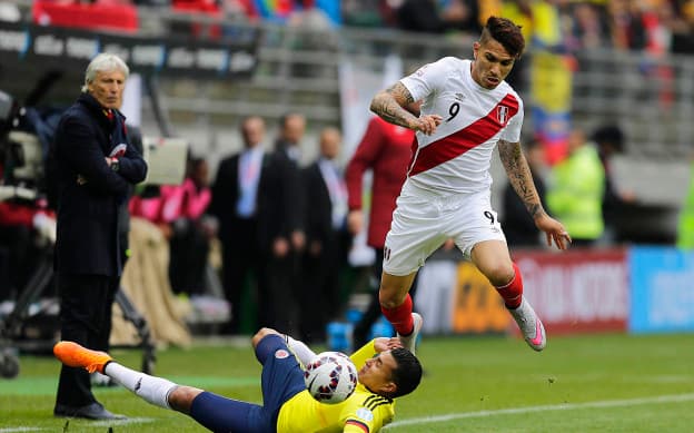 Action photo during the match Colombia vs Peru, Corresponding of the group -C- of XLIV Copa America Chile 2015 at German Becker stadium, Temuco, Chile, in the photo:  (l)-( r), Jeison Murillo of Colombia and Jose Paolo Guerrero of Peru Foto de accion durante el partido Colombia vs Peru, Correspondiente al grupo -C- de la XLIV Copa America Chile 2015 en el estadio German Becker, Temuco, Chile, en la foto: (i)-(d),  Jeison Murillo de Colombia y Jose Paolo Guerrero de Peru 21/06/2015/PHOTOSPORT/Alejandro Zonez/MEXSPORT.