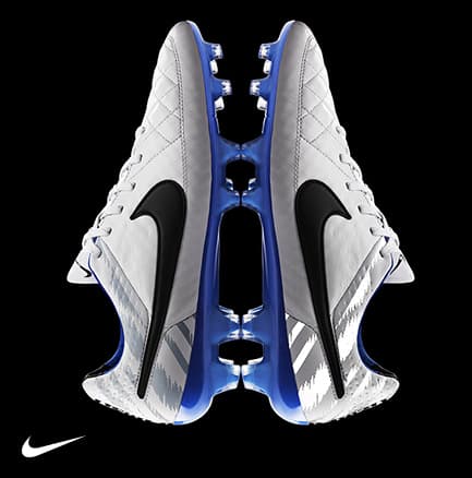 All eyes on Nike display picture 1